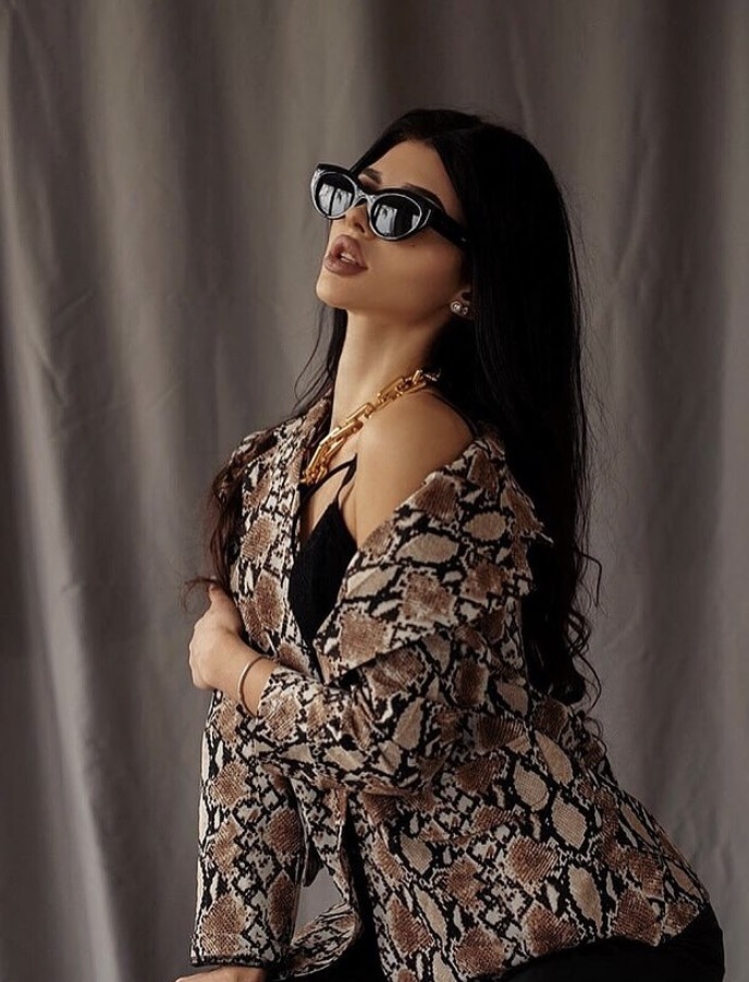 Анжела привлекальеная девушка из Харцызска цена от 3500 руб