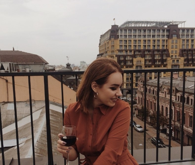 Ася привлекальеная девушка из Харцызска цена от 3000 руб