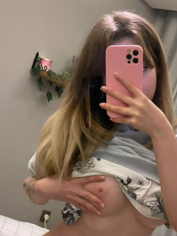 Луиза привлекательная девушка из Харцызска цена от 3000 руб