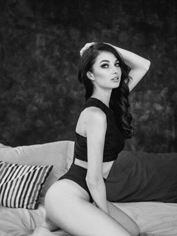 Тося привлекательная девушка из Харцызска цена от 5000 руб