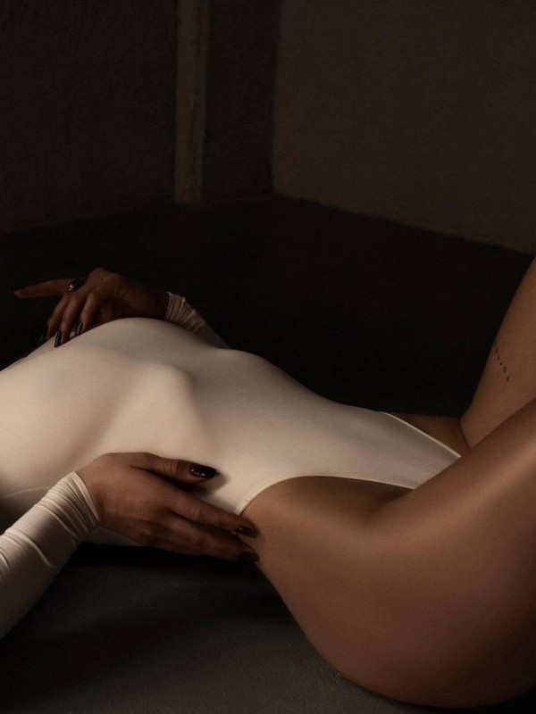 Ника привлекательная девушка из Харцызска цена от 7000 руб