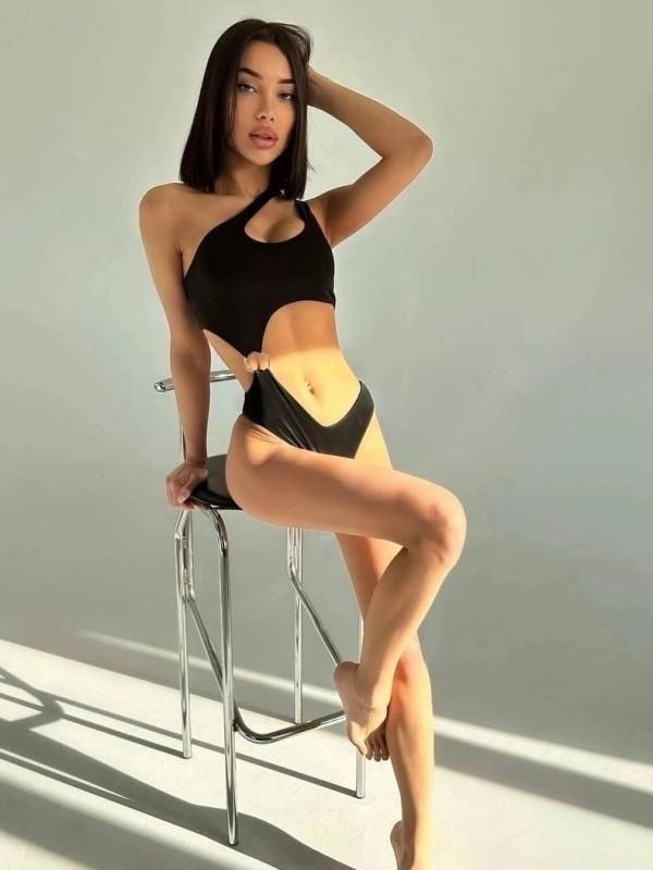 Оля привлекательная девушка из Харцызска цена от 6000 руб